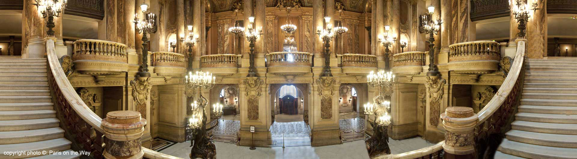 THE OPULENT GRAND STAIRCASE
